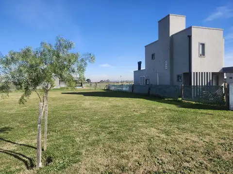 Terreno en Venta 30  mts Fondo