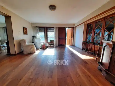 ESPECTACULAR CHALET EN SAENZ AL 800 - 500 M2 CUBIERTOS GRAN PQUE QCHO PARR PISCINA SALON DE FIESTAS