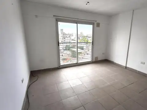 Departamento en Alquiler en Abasto, $ 230.000
