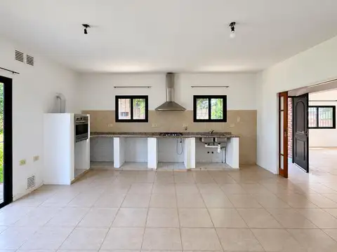 ALQUILER - Casa en Funes