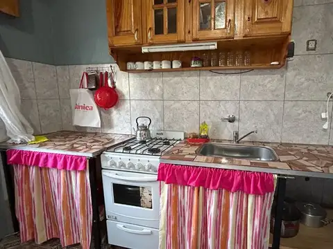 Casa 6 ambientes con 2 baños