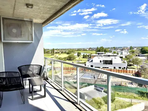 Av. del Golf  al 600