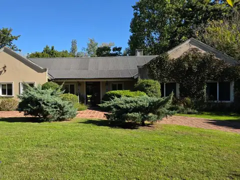 VENTA CASA 5 AMB EN LOS PINGÜINOS COUNTRY CLUB
