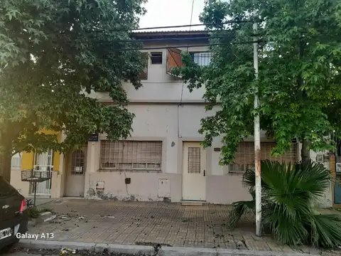 Venta 2 viviendas de 3 amb c/u s/172 m² de lote