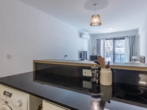 Monoambiente. Edificio de categoría. Barrio Belgrano.