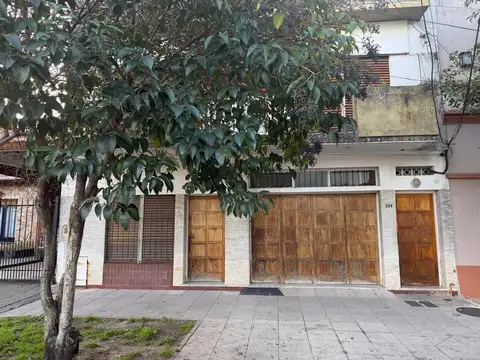 PH AL FRENTE CON ENTRADA INDEPENDIENTE Y GARAGE