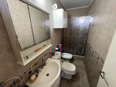 Venta hermoso PH de 3 ambientes en Sarandi