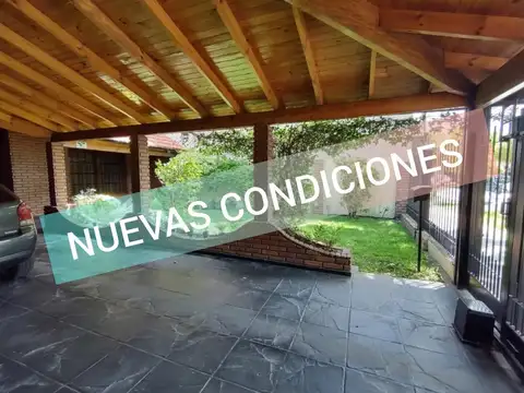 Chalet en Venta 4 dormitorios garage patio Impecable!