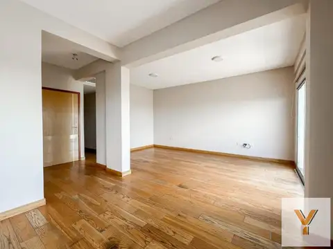 Departamento 8 ambientes con 2 baños