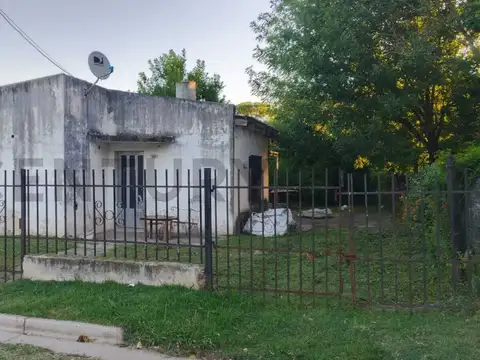 EN VENTA "OPORTUNIDAD" CASA 2 DORMITORIOS - SAN JERÓNIMO SUD