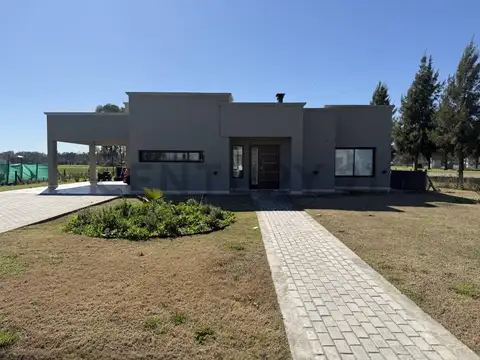 Casa en venta en Area 60
