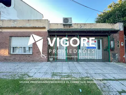 PROPIEDAD MULTIFAMILIAR DE 6 AMBIENTES EN VENTA EN TEMPERLEY SOBRE LOTE DE 300 M²
