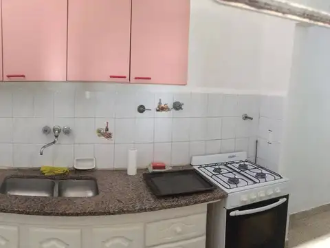 Depto Tipo Casa en Venta en Lanús, USD 68.000