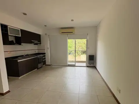 Departamento 2 ambientes en venta en Quilmes con cochera