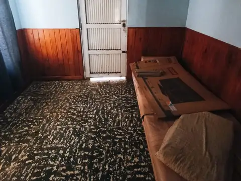 Casa 6 ambientes con 1 baño