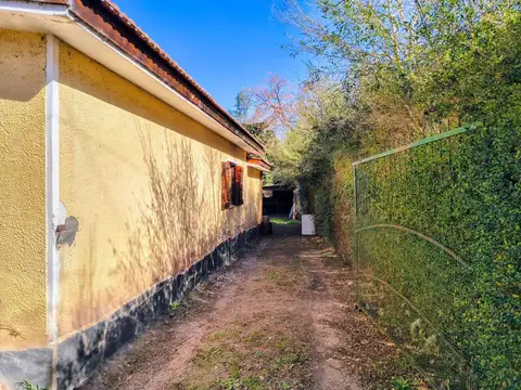 Casa 4 ambientes con 1 baño