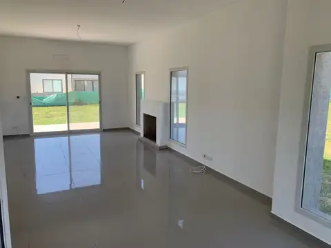 Casa en Venta con 1 cochera