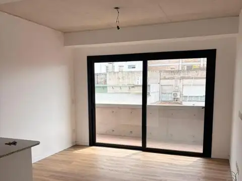 Casa 2 ambientes con 1 baño
