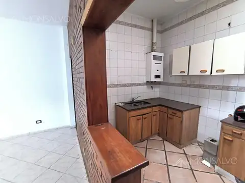 Casa 2 ambientes con 1 baño