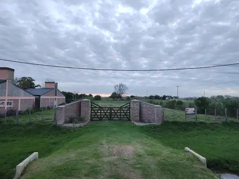 Terreno de gran tamaño en venta en Villa Elisa