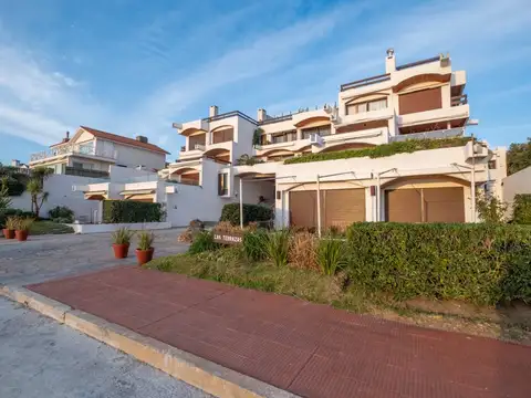 Triplex en la Punta 100