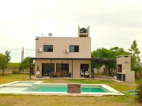 VENTA DE CASA EN BARRIO PRIVADO