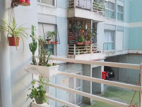 DEPARTAMENTO DE 1 AMBIENTE AL CONTRAFRENTE  CON BALCON