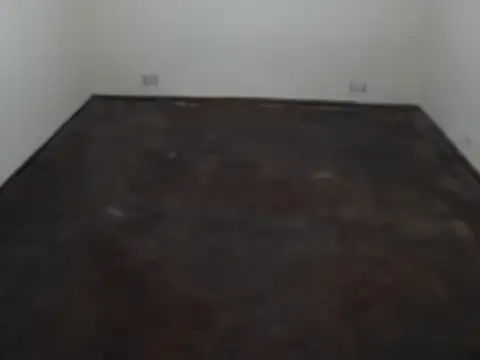 Casa 6 ambientes con 2 baños