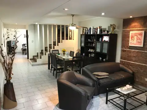 Casa 4 ambientes con 3 baños