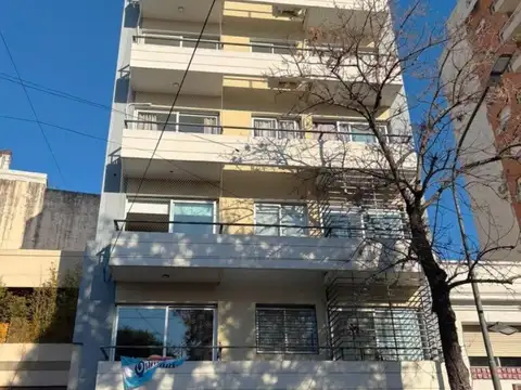 Doctor Juan Felipe Aranguren 2300