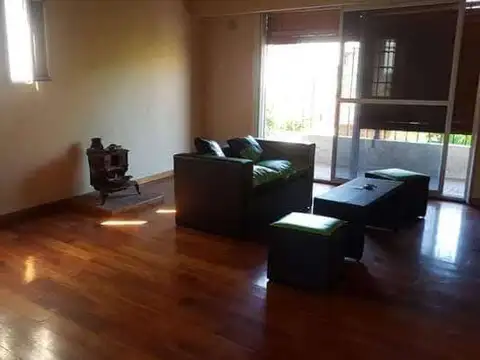 Depto Tipo Casa en Venta de 3 ambientes