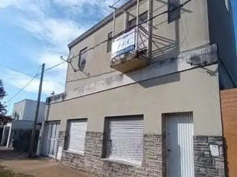 54 E/ 28 Y 29: CASA EN VENTA DE 3 DORMITORIOS Y GARAGE CUBIERTO 2 AUTOS