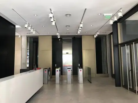 Oficina en Alquiler al Este