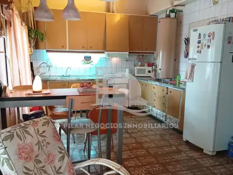 VENDO CASA EN ZONA CENTRICA DE GODOY CRUZ, MENDOZA