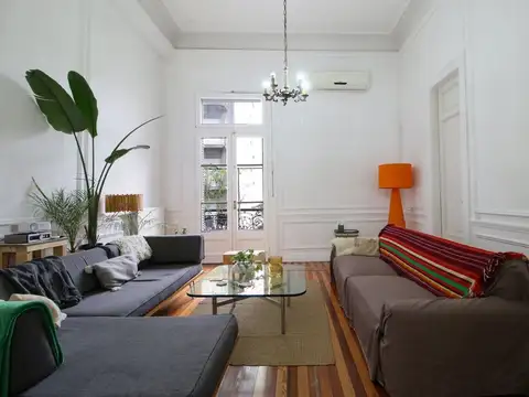 6 AMBIENTES CON BALCON EN BALVANERA