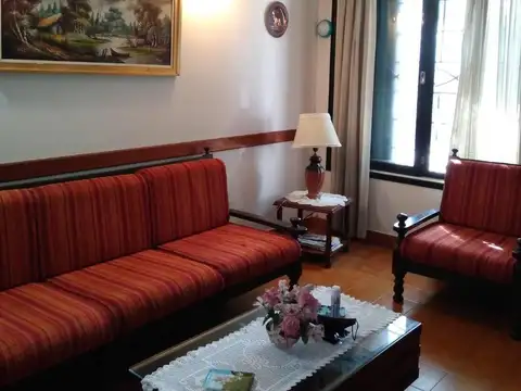 Depto Tipo Casa en Venta de 4 ambientes
