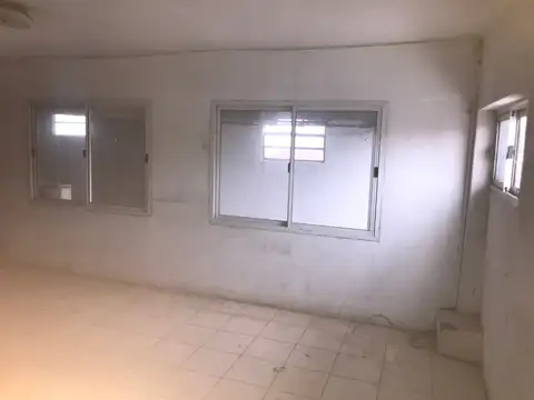 Galpon en Venta 50  mts Fondo