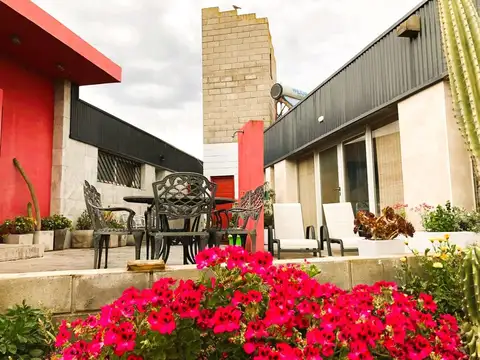 VENTA 2 CASAS. PRIMERA LINEA AL MAR- MAR DEL SUD