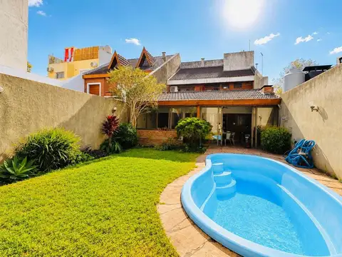 Casa en Venta con 1 cochera