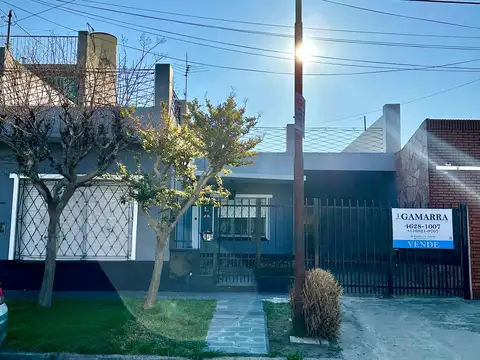 Casa en venta 3 ambientes en Castelar Sur