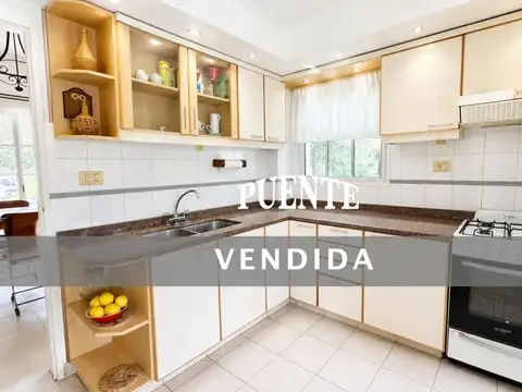 Casa en Venta con 8 cocheras