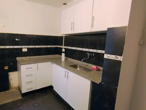 Depto Tipo Casa en Venta 56 años