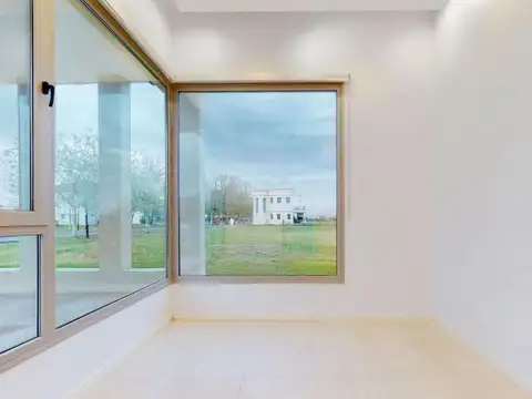 Casa en alquiler - 4 dormitorios 4 baños 190mts2 - Haras del Sur III