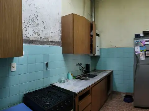 Casa 4 ambientes con 1 baño