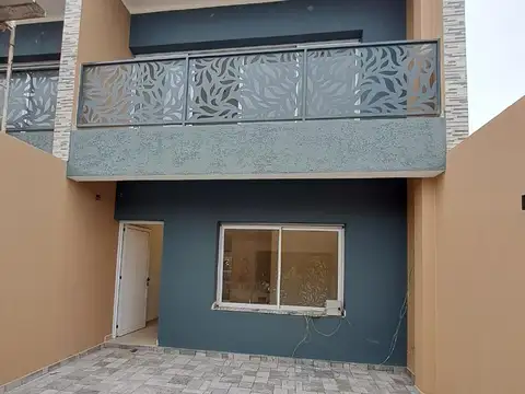 Depto Tipo Casa en Alquiler de 2 dormitorios