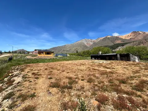 Terreno con Quincho y Galpón