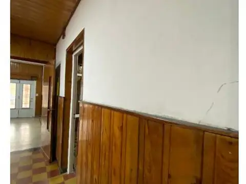 Casa 2 ambientes con 1 baño