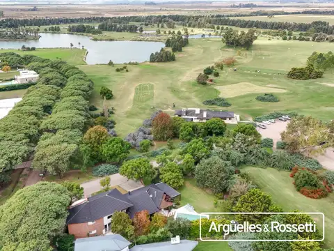 Venta Casa 4 Dormitorios Kentucky Club de Campo