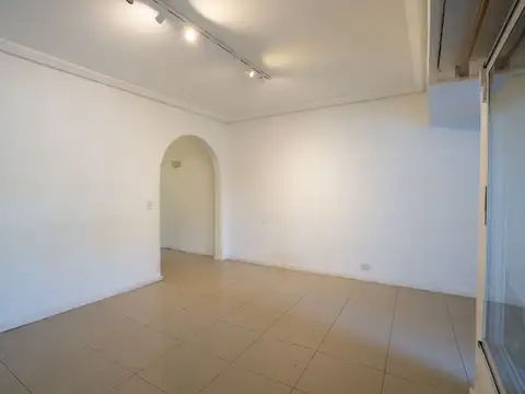 Casa 6 ambientes con 1 baño