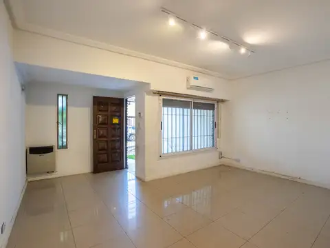 Casa en Venta en Martínez, USD 200.000